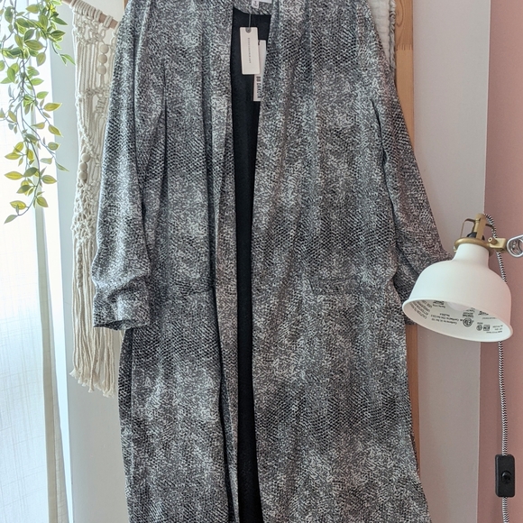 Snake print duster - Picture 3 of 6